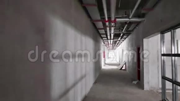 中国建筑工地走廊及楼梯井视频的预览图