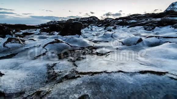 挪威沿海的冰冻表面景观视频的预览图
