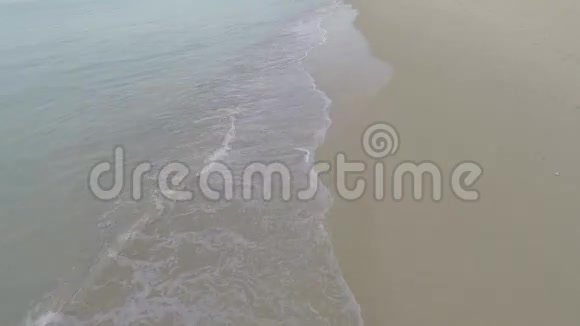 在海滩上空的空中射击卡隆海滩视频的预览图