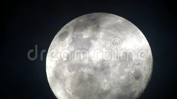 智利的超级月亮升起视频的预览图