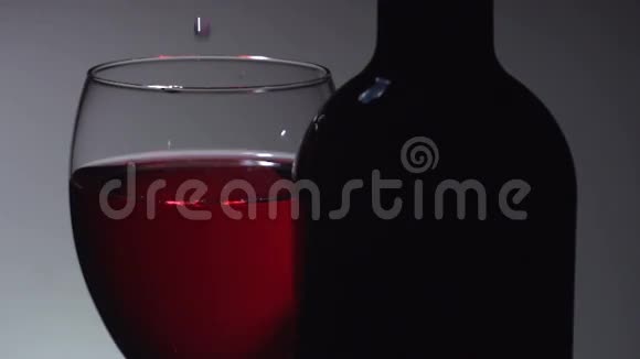 喝一杯红酒视频的预览图