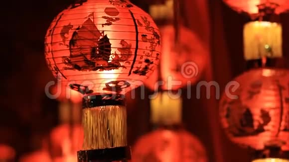 中国纸灯笼在晚上视频的预览图