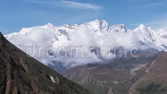 登峰造极时间库姆布谷珠穆朗玛峰游云4k视频的预览图