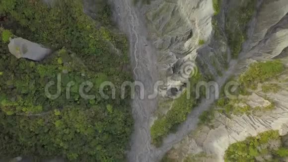 新西兰的空中俯视图普坦吉鲁阿胶囊结构视频的预览图