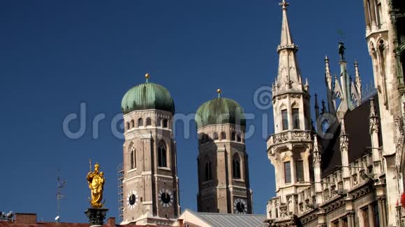 德国慕尼黑的Marienkirche和市政厅广场视频的预览图