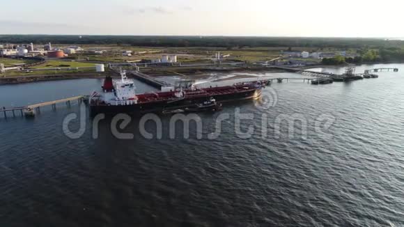 石油化学油轮特拉华河费城PA视频的预览图