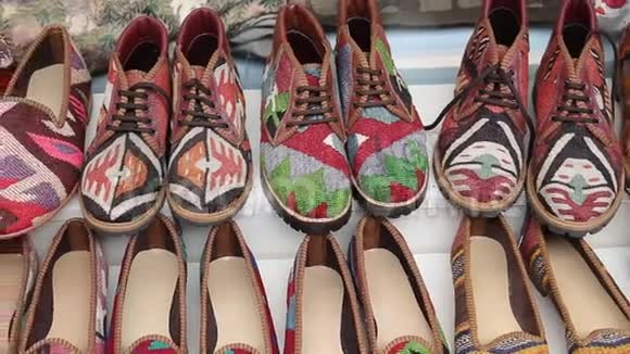 伊斯坦布尔市的传统土耳其鞋视频的预览图