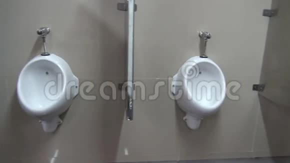 浴室厕所小便池墙壁视频的预览图