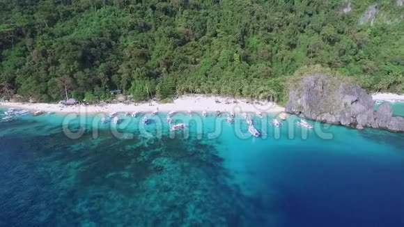 菲律宾巴拉望的ElNido的七个突击队海滩和木瓜海滩视频的预览图