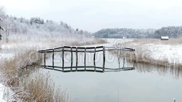 滨河冬季景观视频的预览图