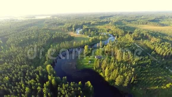 空中镜头大坝和湖泊从上面视频的预览图