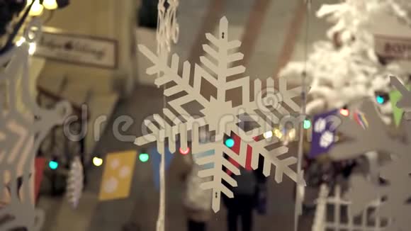 商场的圣诞装饰视频的预览图