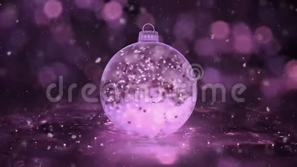 圣诞旋转粉红冰杯包雪花红球背景圈视频的预览图