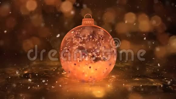 圣诞金冰玻璃包装饰雪红球背景环视频的预览图