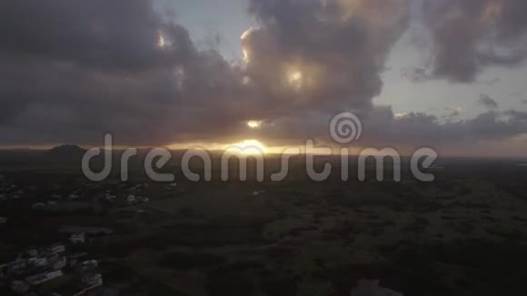 毛里求斯的金色日落视频的预览图