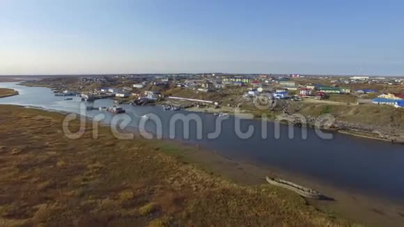 俄罗斯工业小城市鸟瞰图北极圈4K视频的预览图