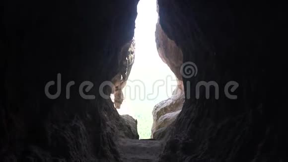 子宫洞也被称为保加利亚的尤特罗巴洞视频的预览图