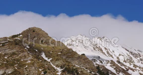 诺里亚山全景蓝天西班牙视频的预览图