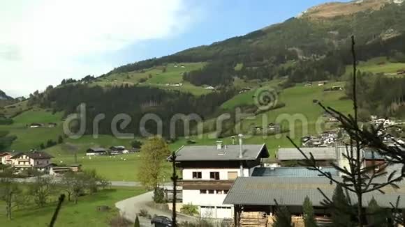奥地利高山山脉的夏季视频的预览图