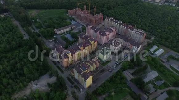 基辅住宅区新的社会住房空中景观视频的预览图