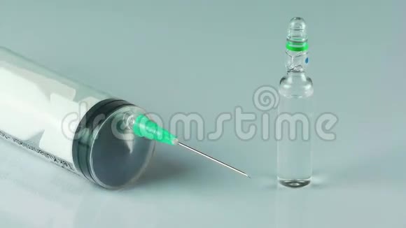 注射针和药物玻璃胶囊视频的预览图