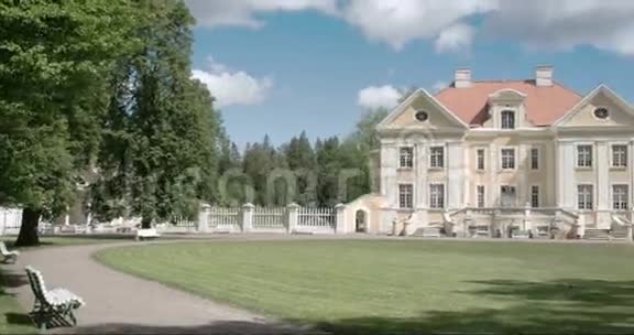 一个古老庄园坐落在爱沙尼亚的好地方FS7004KRAW奥德赛7Q视频的预览图