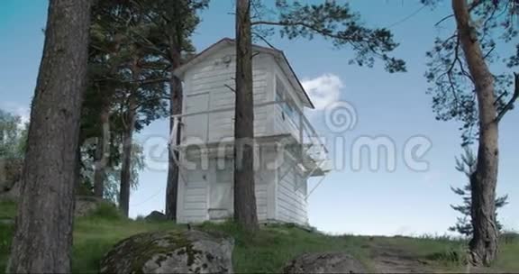爱沙尼亚卡斯穆山上的一座白宫FS7004KRAW奥德赛7Q视频的预览图