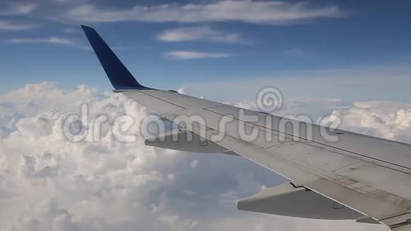 平面天空云水平视频的预览图