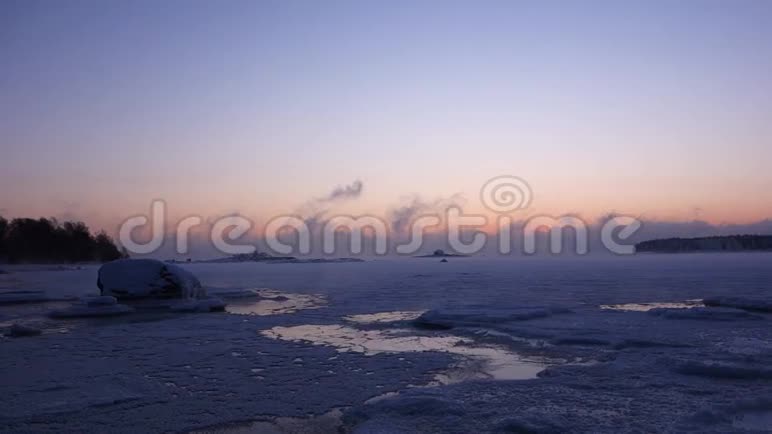 赫尔辛基波罗的海和冬季日出视频的预览图