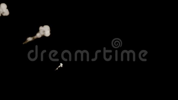 在黑色背景上隔离的烟雾框架内对角线的烟雾流视频的预览图