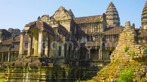 吴哥窟寺庙的细节柬埔寨视频的预览图