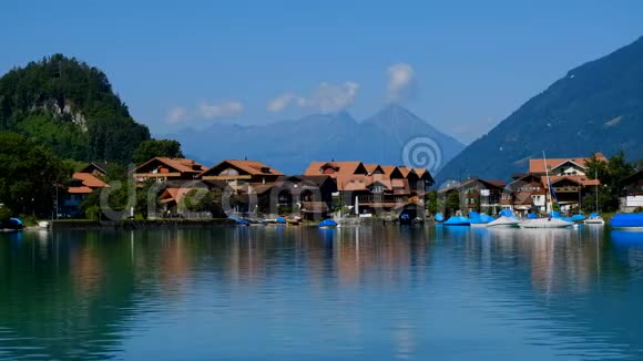 夏日瑞士风景伊斯特瓦尔德附近的布里恩茨湖视频的预览图