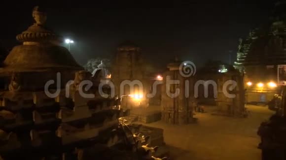 印度奥迪沙布巴内斯瓦尔的林加拉亚印度教历史寺庙视频的预览图