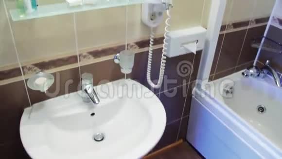 酒店的浴室视频的预览图