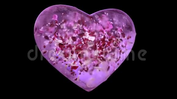 旋转粉红冰玻璃心与雪花彩色花瓣阿尔法马特环视频的预览图