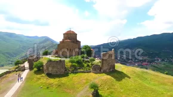 格鲁吉亚最著名的地方之一从贾维修道院到阿拉格维和姆蒂克维里格和古都的最高景观视频的预览图