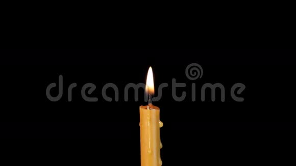 一支蜡烛蜡燃烧视频的预览图