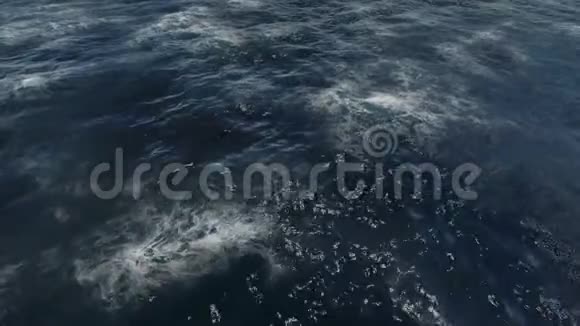 大海中有巨浪的风暴视频的预览图