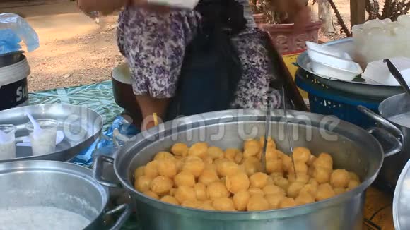 用棕榈果做的蛋糕柬埔寨视频的预览图