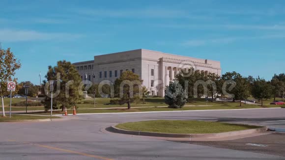 俄克拉荷马市俄克拉荷马司法中心视频的预览图