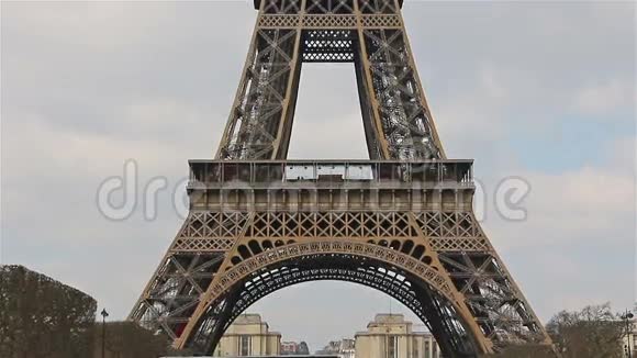 埃菲尔铁塔巴黎法国欧洲概览视频的预览图