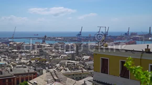 热那亚老城的鸟瞰图热那亚斯凯林意大利视频的预览图