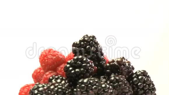 浆果和黑莓的集群视频的预览图