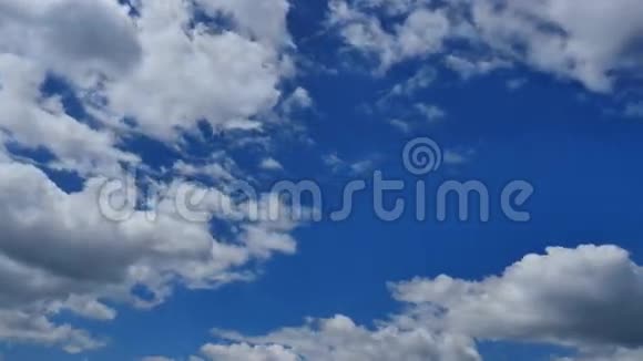 云随着蓝天飘来视频的预览图