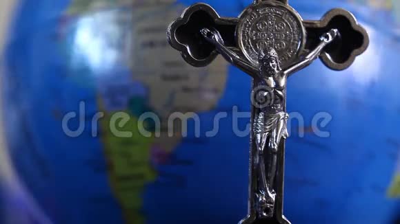 地球上的基督雕像视频的预览图