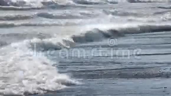 地中海海滩波涛汹涌视频的预览图