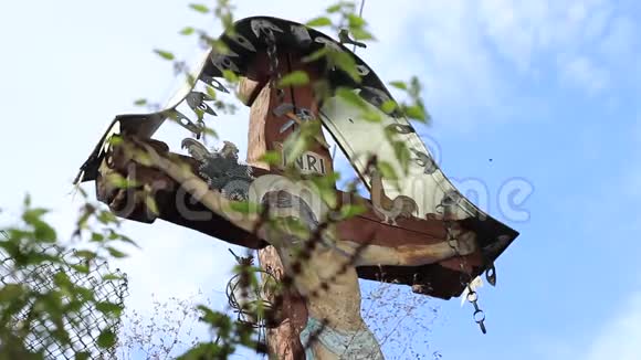 基督坩埚木制雕像视频的预览图