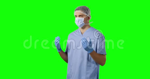 年轻的外科医生视频的预览图