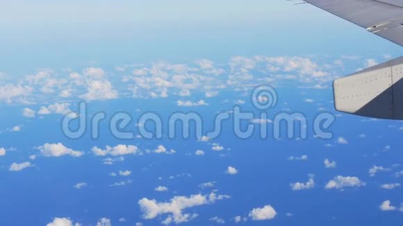 蓝天夏日喷气式飞机飞行4k佛罗里达美国视频的预览图