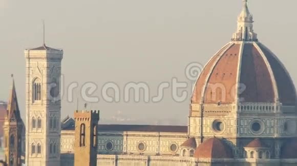意大利佛罗伦萨大教堂缩小视频的预览图